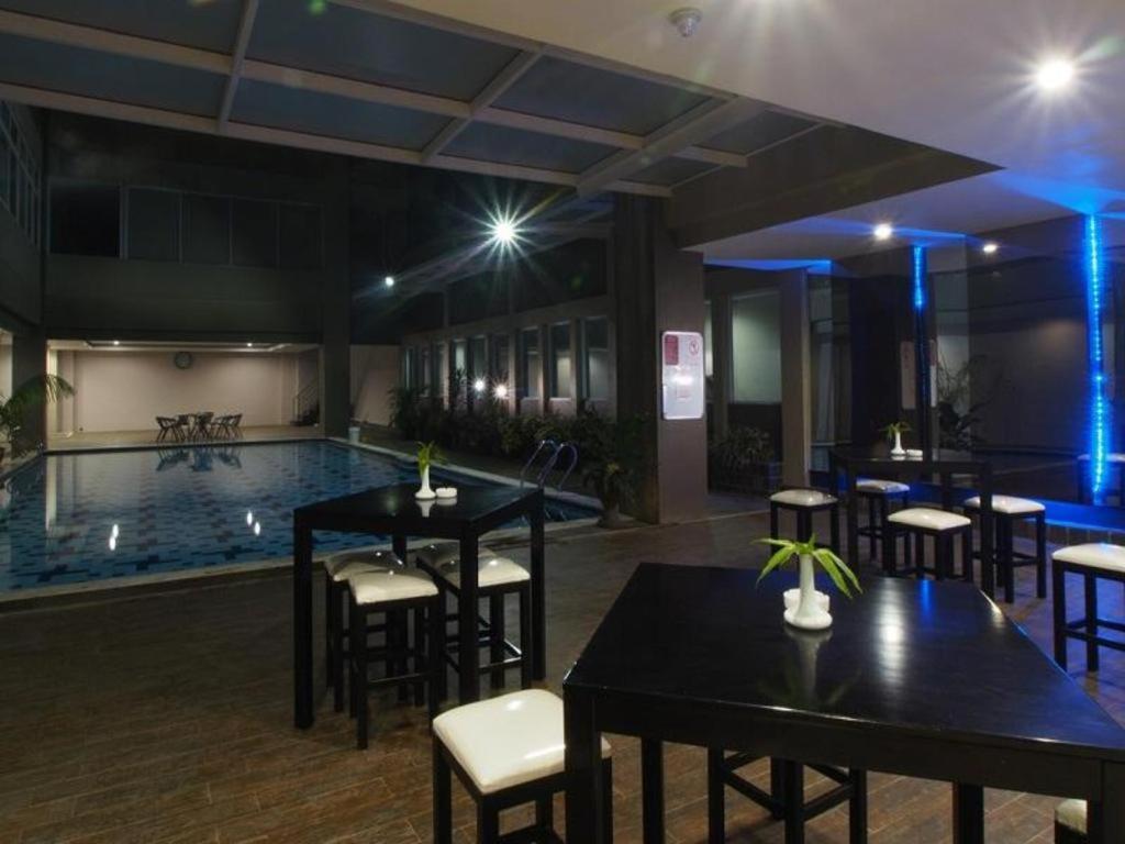 Horison Hotel Pematang Siantar Exterior photo