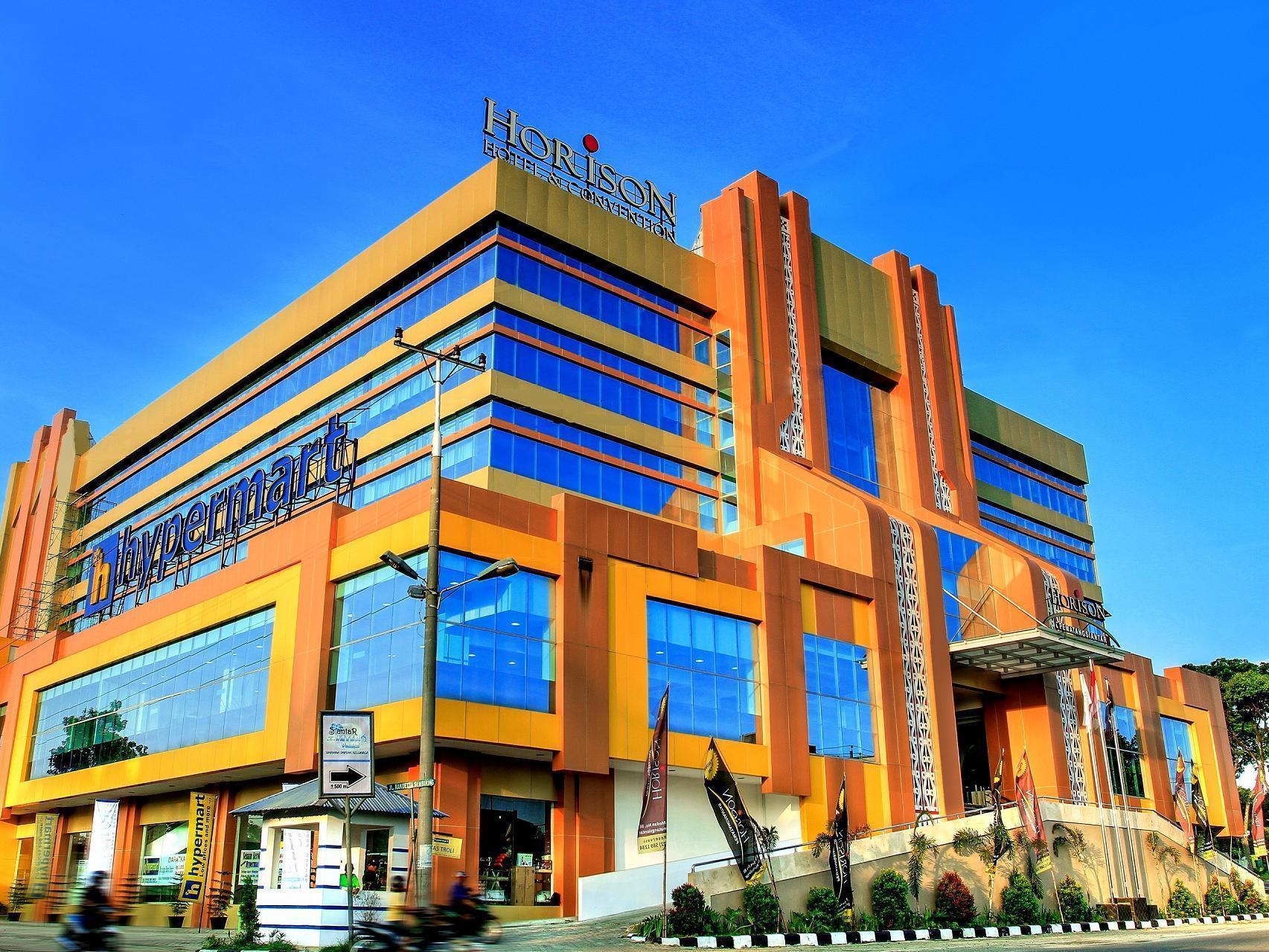 Horison Hotel Pematang Siantar Exterior photo